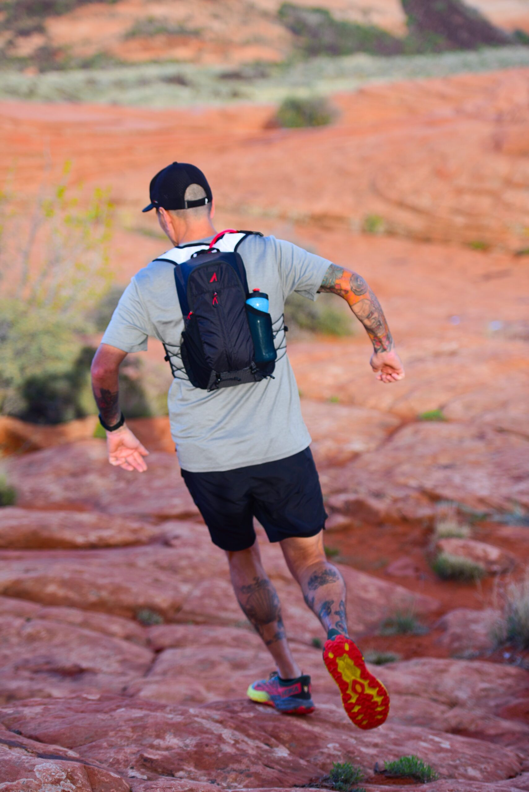 Legacy 3.0 Race Vest + 2 Liter Reservoir - Image 8